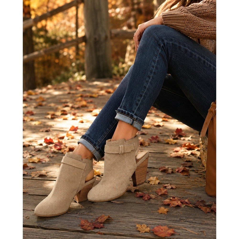 Sole Society Perforated Suede Ankle Booties Block Heel Side Zip Tan Women's 9B
